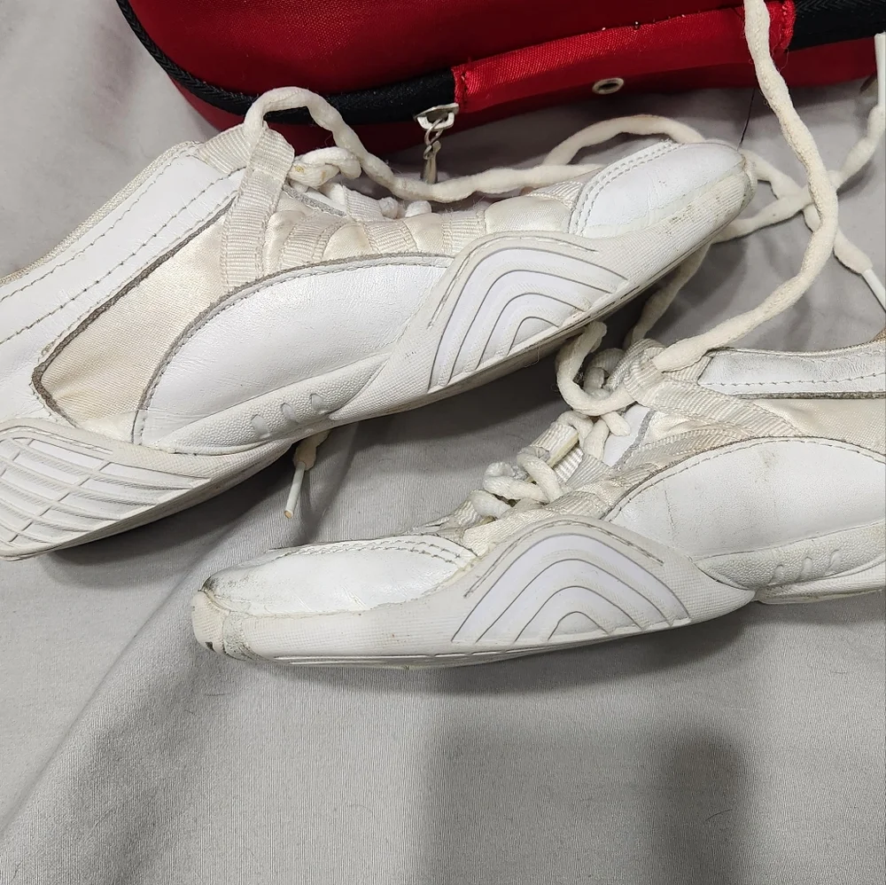 Nfinity Evolution shoes w/case - Picture 3 of 4